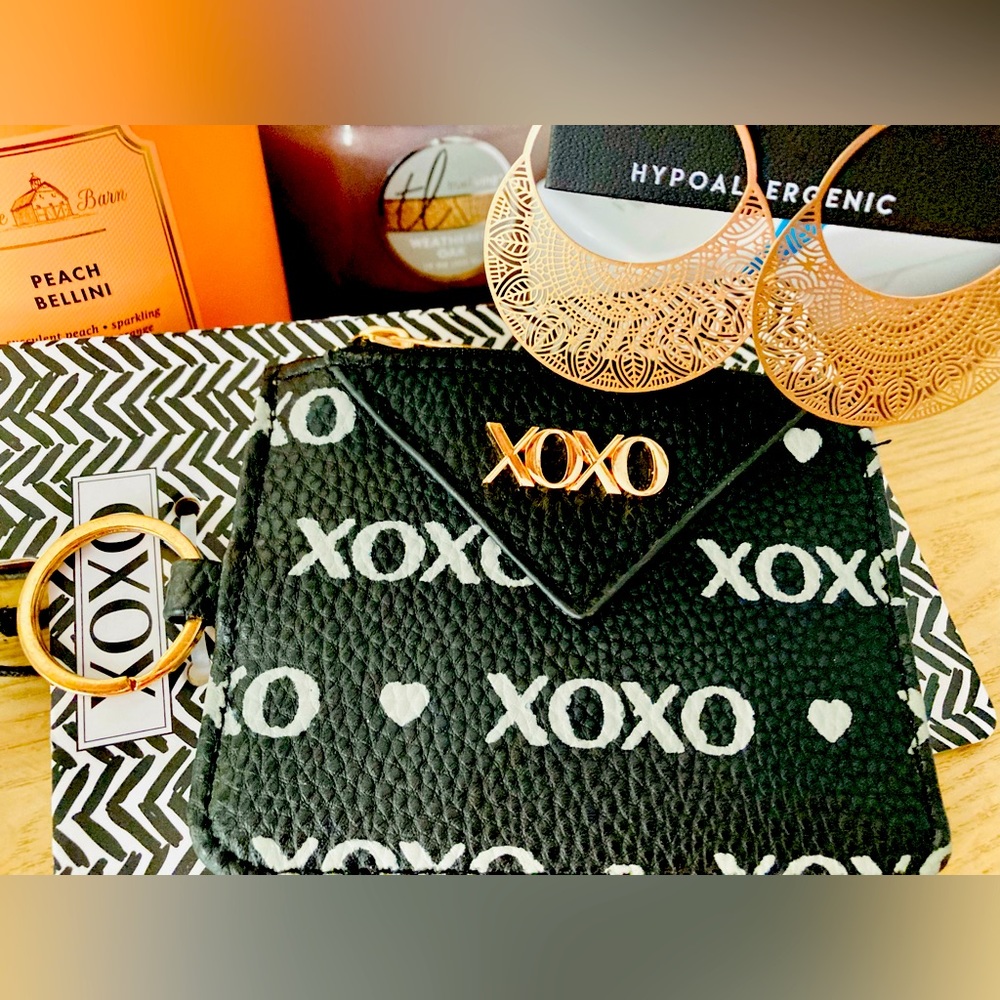 XOXO MINI WALLET CC HOLDER keychain updated earrings sold just the wallet avl